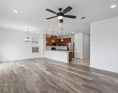 12417 Franklin D Roosevelt St - Photo Thumbnail 7