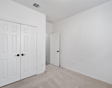 12417 Franklin D Roosevelt St - Photo Thumbnail 24
