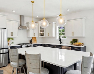 103 Janine Way - Photo Thumbnail 20