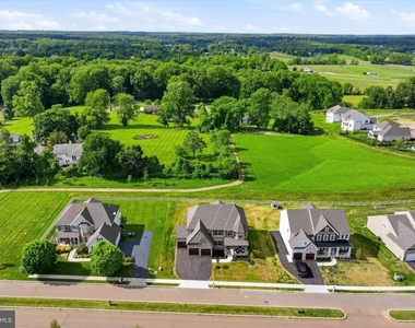 103 Janine Way - Photo Thumbnail 52