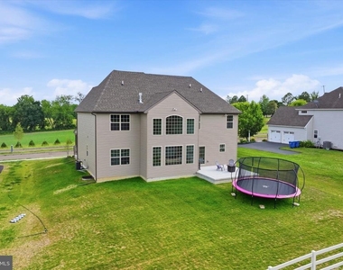 103 Janine Way - Photo Thumbnail 59