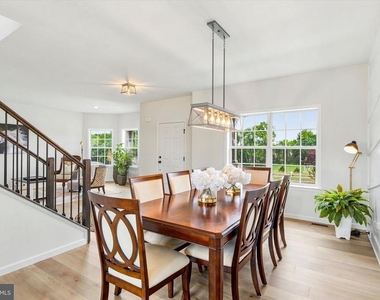 103 Janine Way - Photo Thumbnail 10
