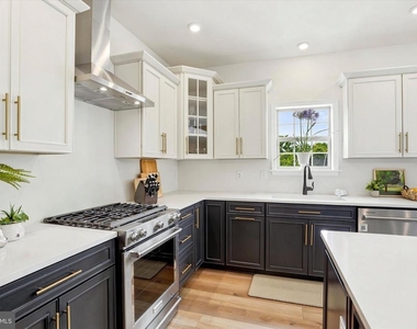 103 Janine Way - Photo Thumbnail 17