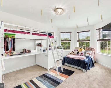 103 Janine Way - Photo Thumbnail 43