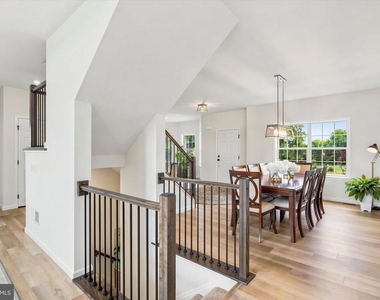 103 Janine Way - Photo Thumbnail 12