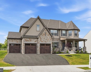 103 Janine Way - Photo Thumbnail 1