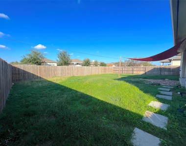 802 Mitchell Dr - Photo Thumbnail 21