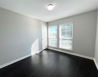 802 Mitchell Dr - Photo Thumbnail 16