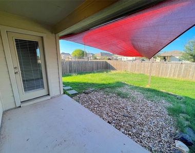 802 Mitchell Dr - Photo Thumbnail 19