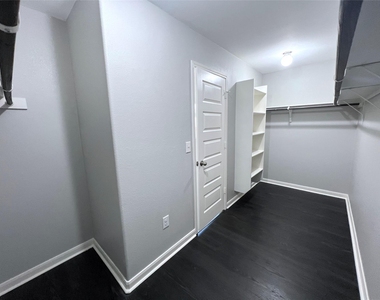 802 Mitchell Dr - Photo Thumbnail 14