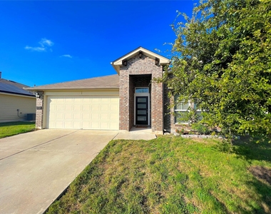 802 Mitchell Dr - Photo Thumbnail 1