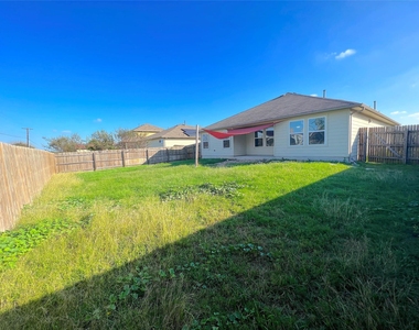 802 Mitchell Dr - Photo Thumbnail 20