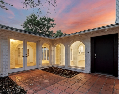 4202 N N Hills Dr Dr - Photo Thumbnail 4