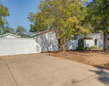 4202 N N Hills Dr Dr - Photo Thumbnail 36