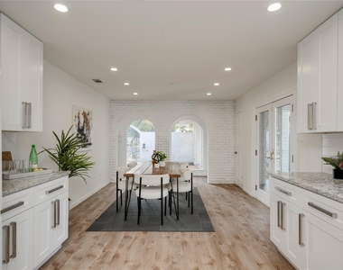 4202 N N Hills Dr Dr - Photo Thumbnail 15
