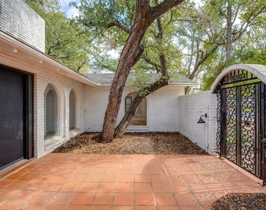 4202 N N Hills Dr Dr - Photo Thumbnail 5
