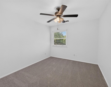 2802 Turtle River Dr - Photo Thumbnail 14