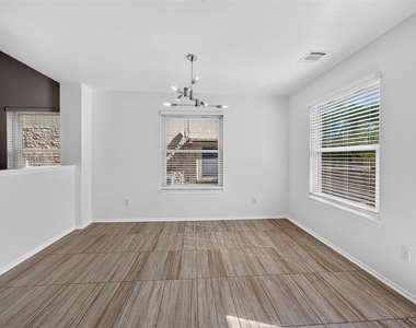 2802 Turtle River Dr - Photo Thumbnail 5