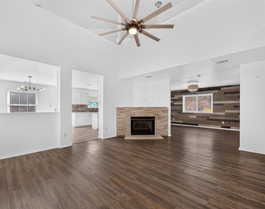 2802 Turtle River Dr - Photo Thumbnail 2