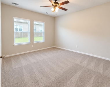 180 Olympic Park Dr - Photo Thumbnail 16