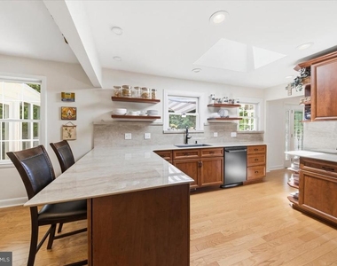 40 Pineknoll Drive - Photo Thumbnail 18