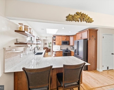 40 Pineknoll Drive - Photo Thumbnail 23