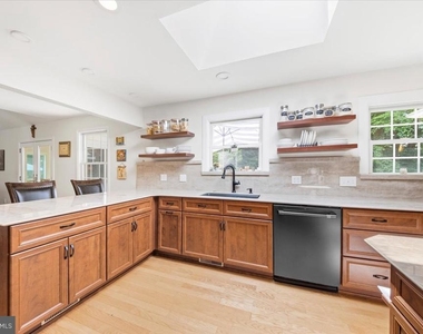 40 Pineknoll Drive - Photo Thumbnail 19