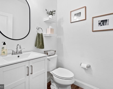 9 Bayberry Way - Photo Thumbnail 14