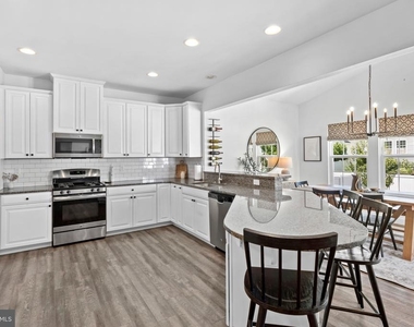 9 Bayberry Way - Photo Thumbnail 10