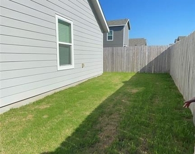 212 Marty Allen Loop - Photo Thumbnail 12
