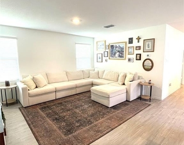 212 Marty Allen Loop - Photo Thumbnail 8