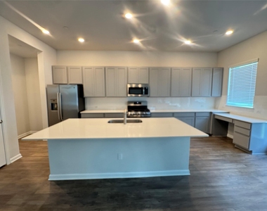 3000 Chisholm Trail Rd - Photo Thumbnail 2