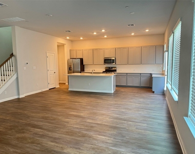 3000 Chisholm Trail Rd - Photo Thumbnail 6
