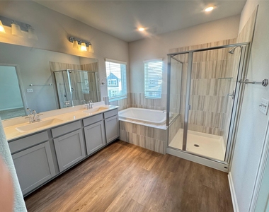 3000 Chisholm Trail Rd - Photo Thumbnail 13