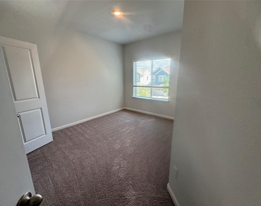3000 Chisholm Trail Rd - Photo Thumbnail 16