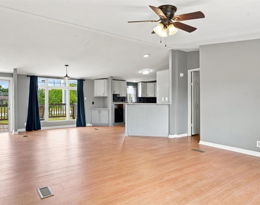 1151 Heidenreich Ln - Photo Thumbnail 6