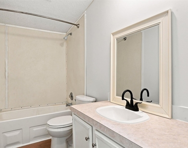1151 Heidenreich Ln - Photo Thumbnail 14