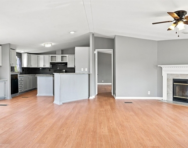1151 Heidenreich Ln - Photo Thumbnail 5