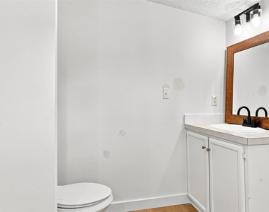 1151 Heidenreich Ln - Photo Thumbnail 23