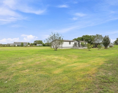 1151 Heidenreich Ln - Photo Thumbnail 24
