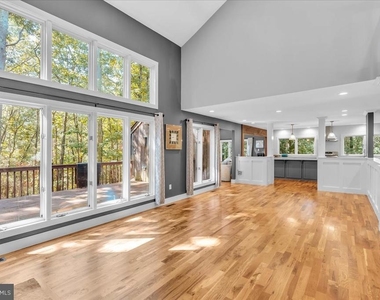 361 Tuckerton Road - Photo Thumbnail 9