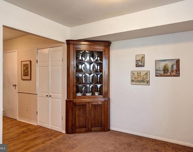 1013 Harbour Drive - Photo Thumbnail 5