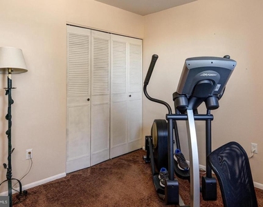 1013 Harbour Drive - Photo Thumbnail 17