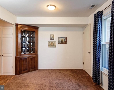 1013 Harbour Drive - Photo Thumbnail 6