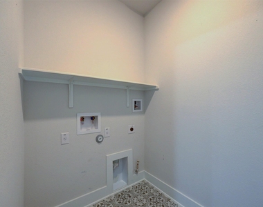 153 Milam Creek Dr - Photo Thumbnail 16