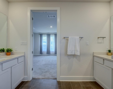 153 Milam Creek Dr - Photo Thumbnail 20