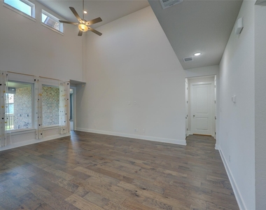153 Milam Creek Dr - Photo Thumbnail 11