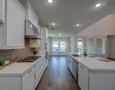 153 Milam Creek Dr - Photo Thumbnail 2