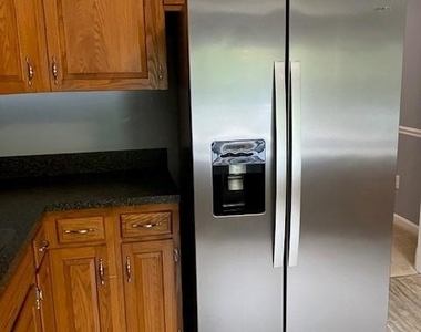 22416 Greenview Court - Photo Thumbnail 12
