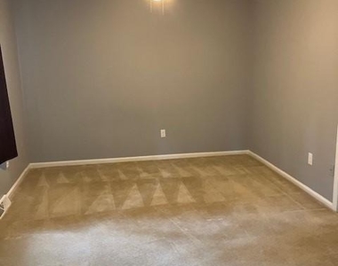 22416 Greenview Court - Photo Thumbnail 16